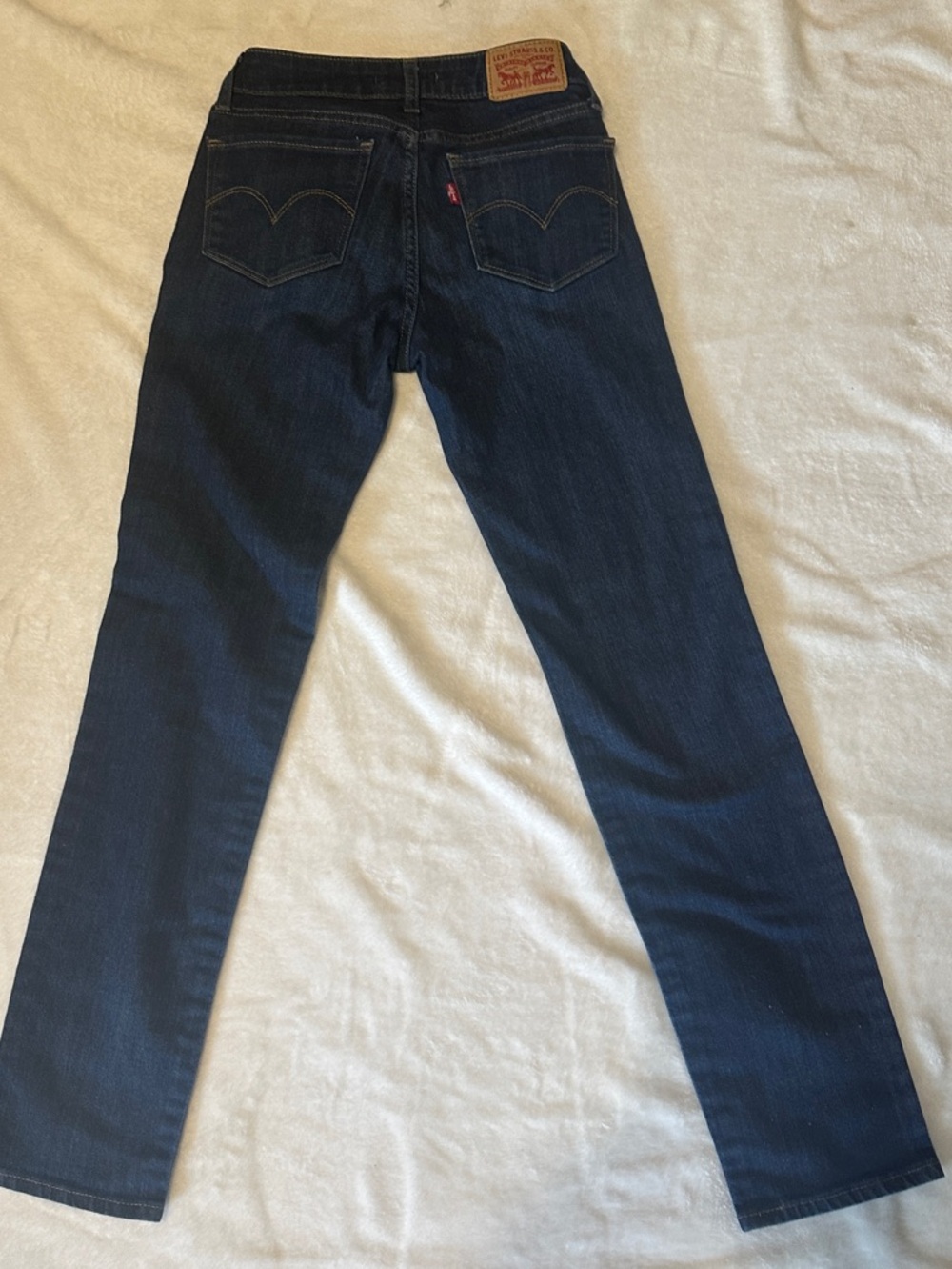 Levi's Women's Dark Indigo Skinny Jeans 24/30.